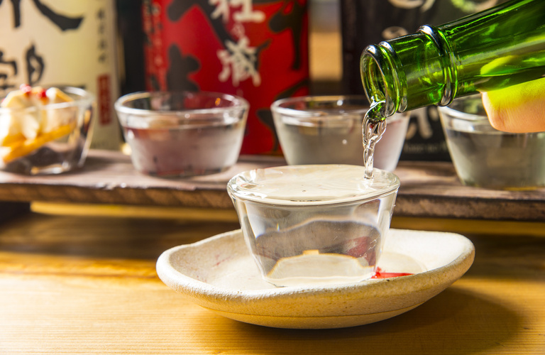 全国から厳選した日本酒を豊富に取り揃え | 日本橋で居酒屋ならお酒と食材にこだわるおてんとさん 日本橋店